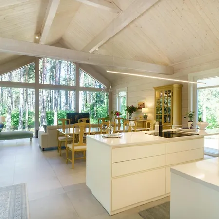 House On The Point Between Two Beaches *